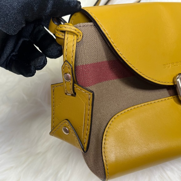 SOLD!!! Authentic Burberry Crossbody Bag - Picture 4 of 15